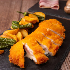 480218592_1273984134737487_8950760292086008562_n Cachopo de ternera con jamon y queso